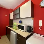 Violet Garden 2 Veranda Apartmán