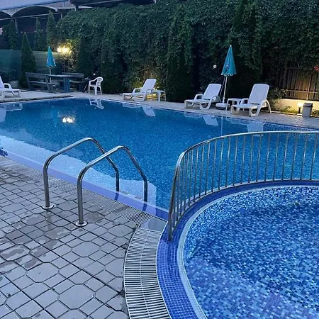 Violet Garden 2 Veranda Słoneczny Brzeg