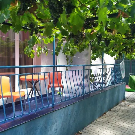 Apartament Violet Garden 2 Veranda Słoneczny Brzeg