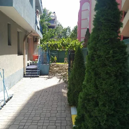 Violet Garden 2 Veranda Апартаменты