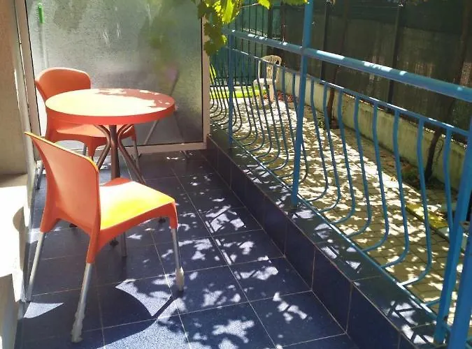 Violet Garden 2 Veranda Apartament *