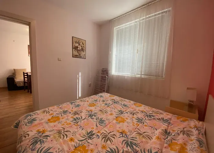 Violet Garden 2 Veranda